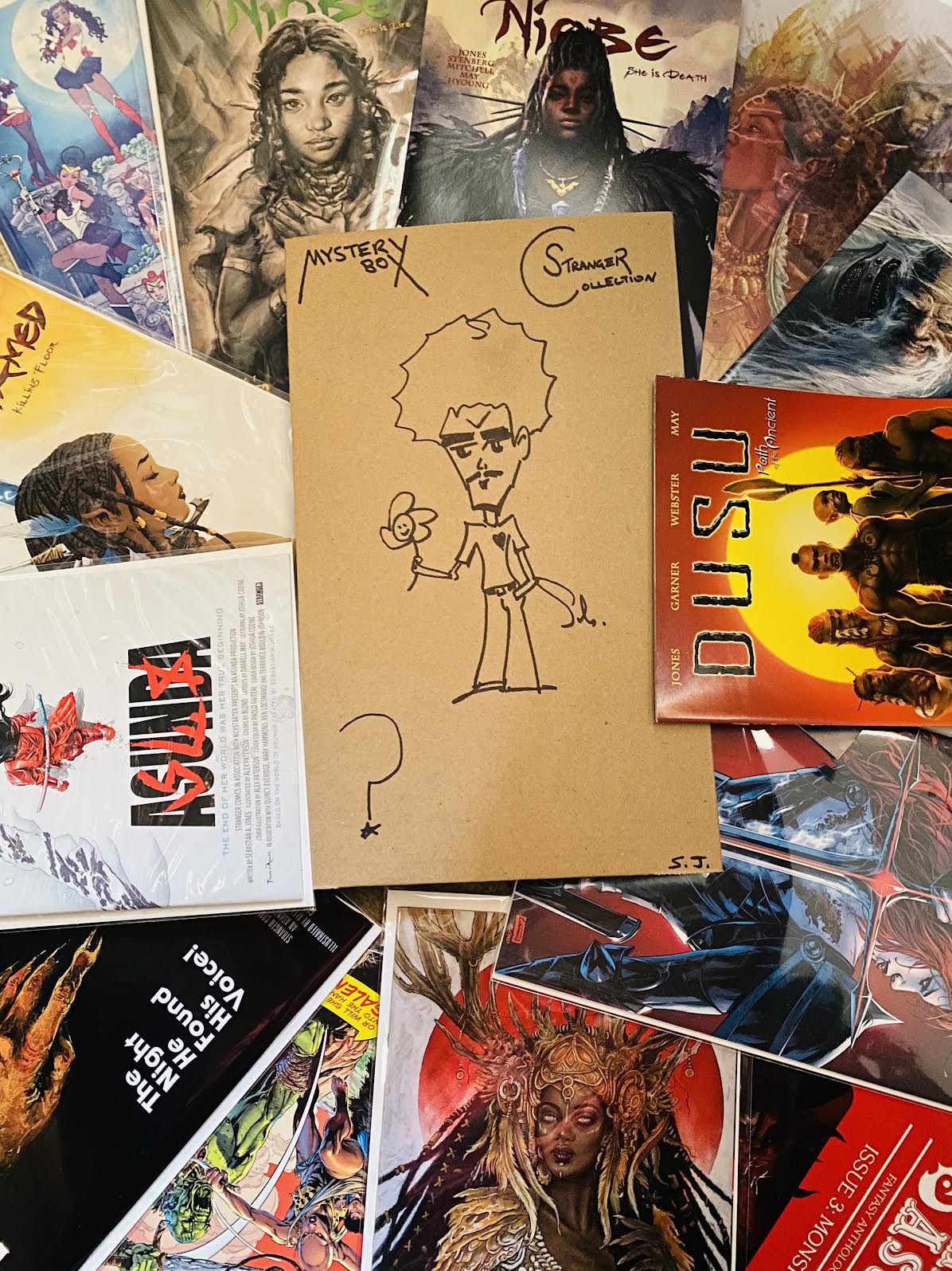 FREE MYSTERY BOX AT STRANGERCON!